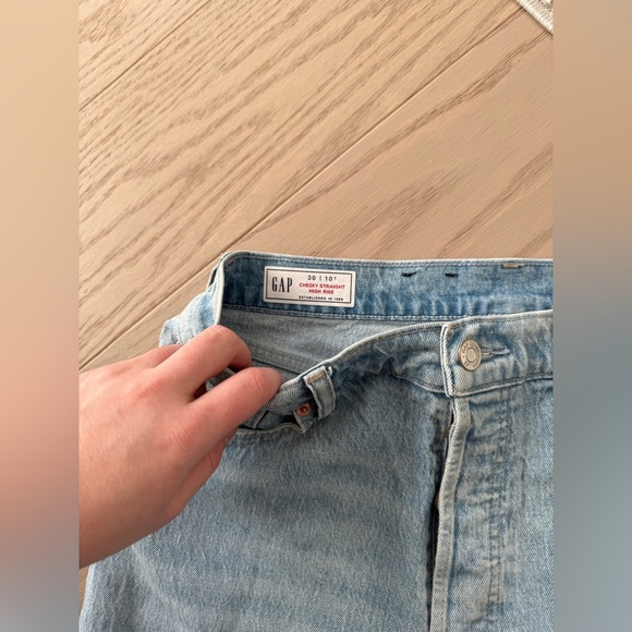 GAP Light Blue Cheeky straight high rise jeans - Picture 3 of 5